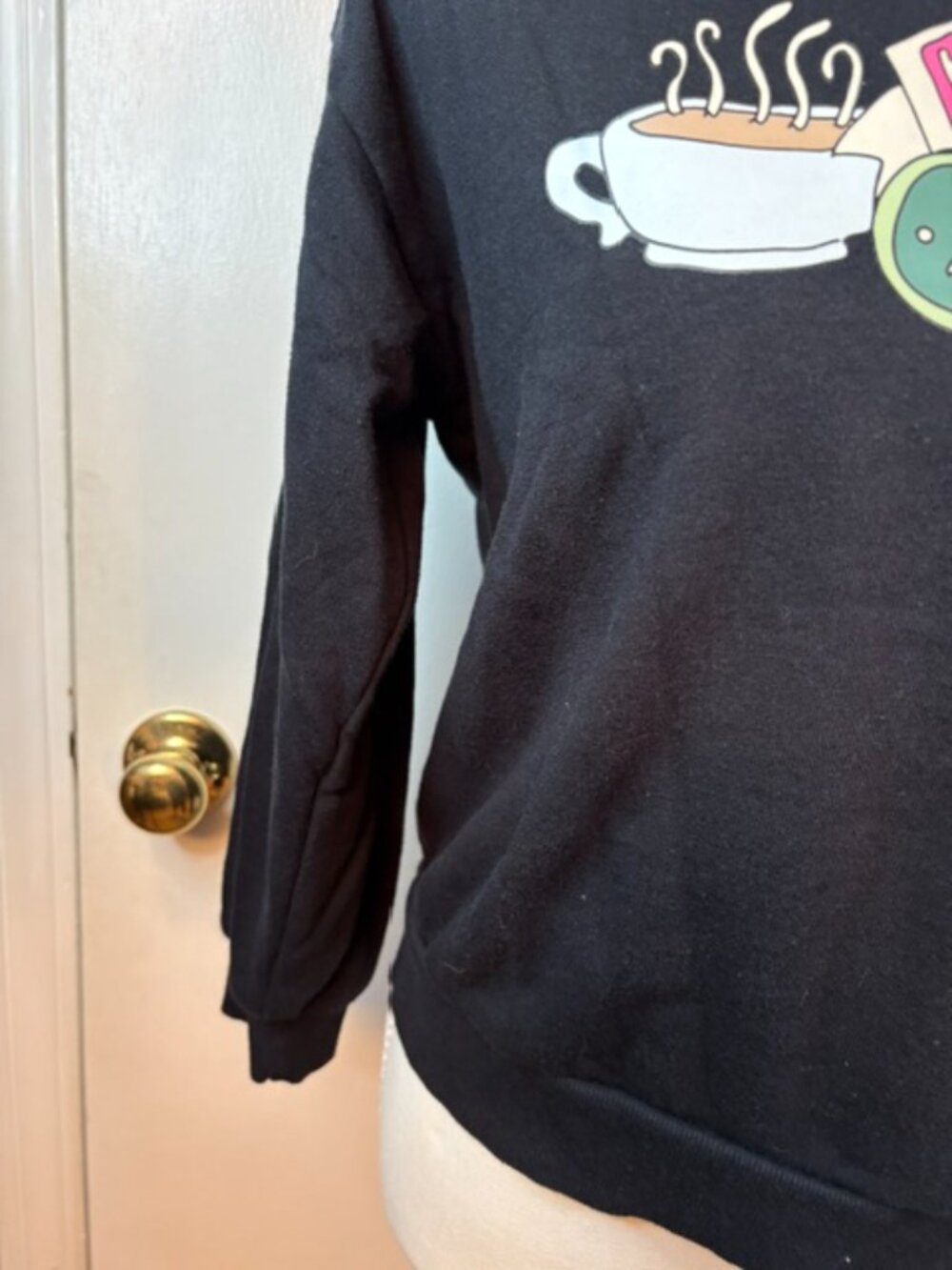 FRIENDS central park Black Crop sweatshirt - Picture 3 of 8